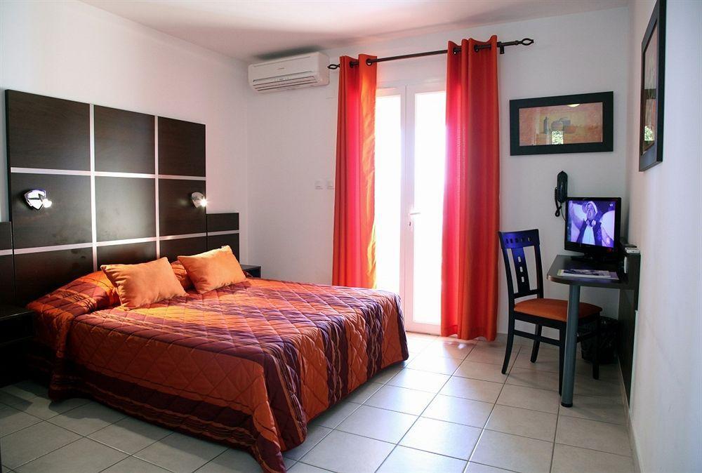 The Originals City, Hotel Cote Sud, Marseille Est Allauch Exterior photo
