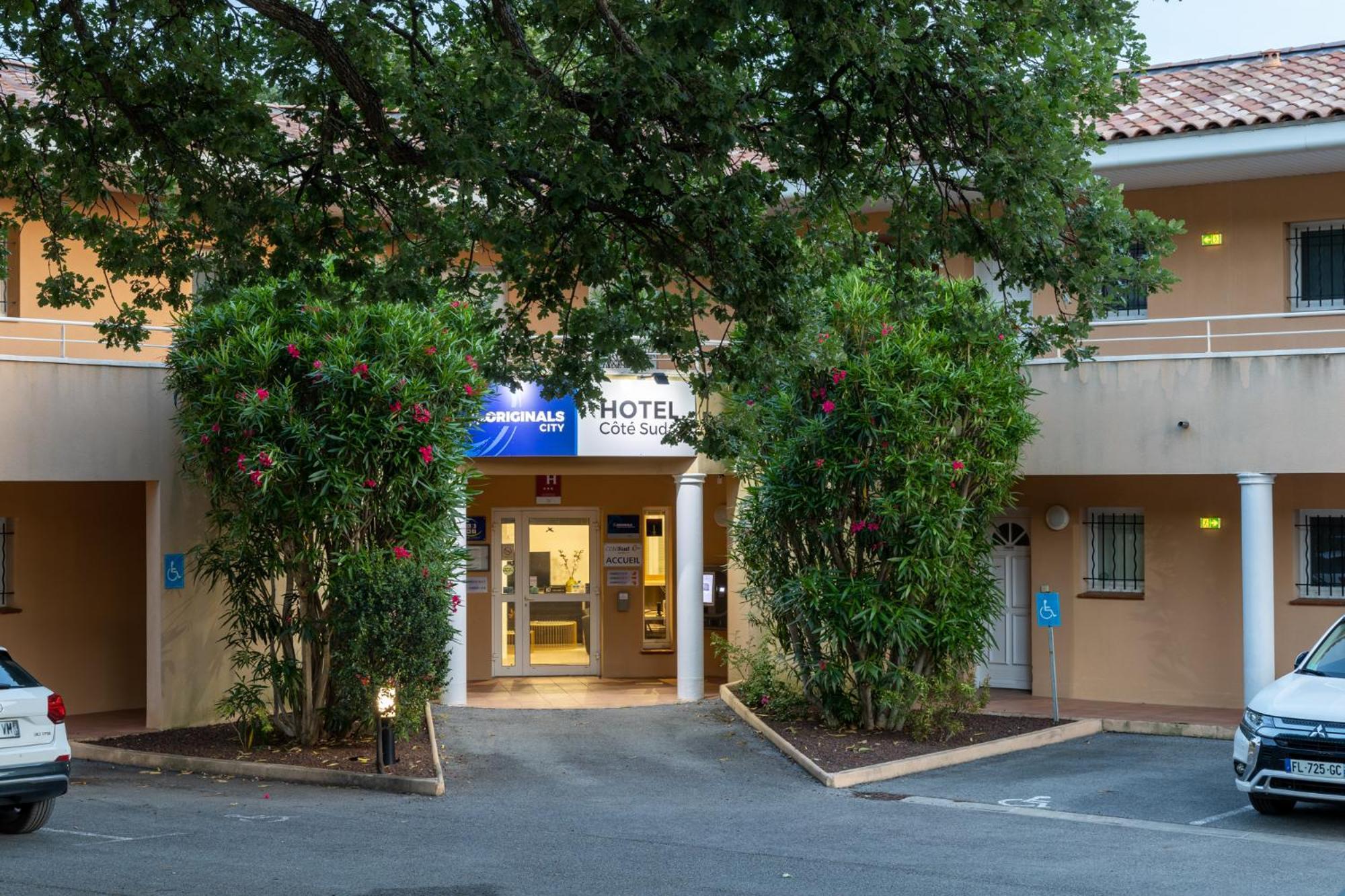 The Originals City, Hotel Cote Sud, Marseille Est Allauch Exterior photo